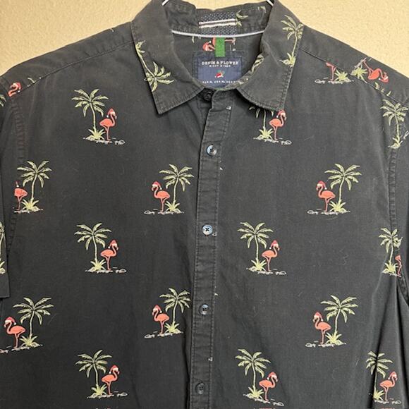 Denim & Flower X-Large Button-Up Flamingo Palm Tree Santa Shirt - Picture 2 of 8